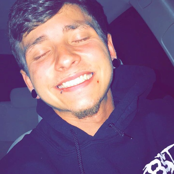 Meet your Posher, Kenneth - Picture 1 of 1